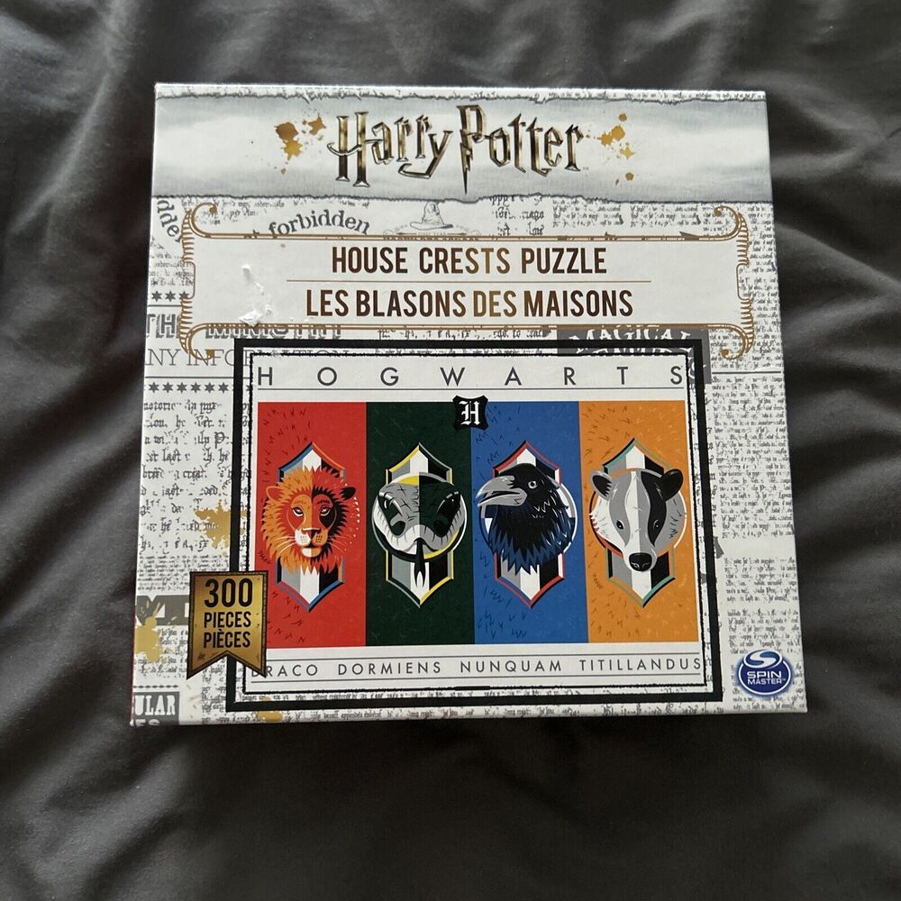Harry Potter House Crests 300-Piece Puzzle